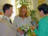 Click to see 2003-08-15-11_18_31-Hochzeit_Standesamt_kh_004.jpg